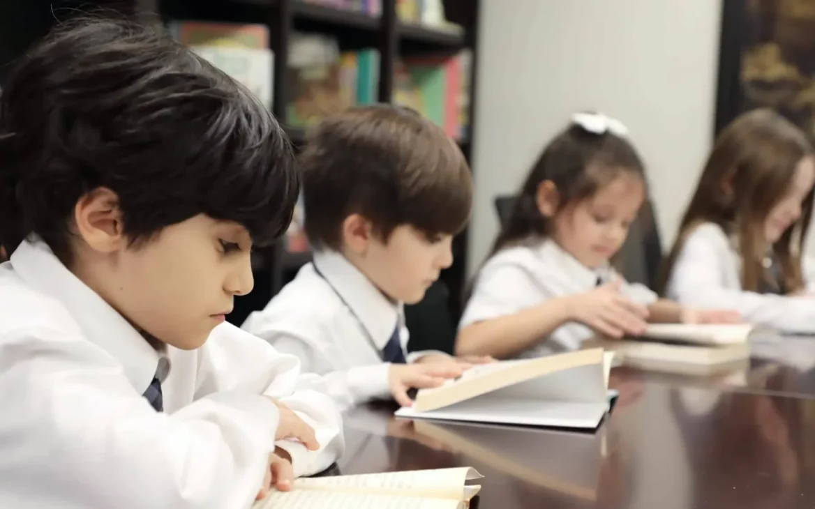 students read in class